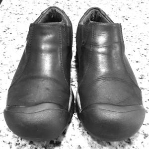 Keen heavy duty hiking shoes